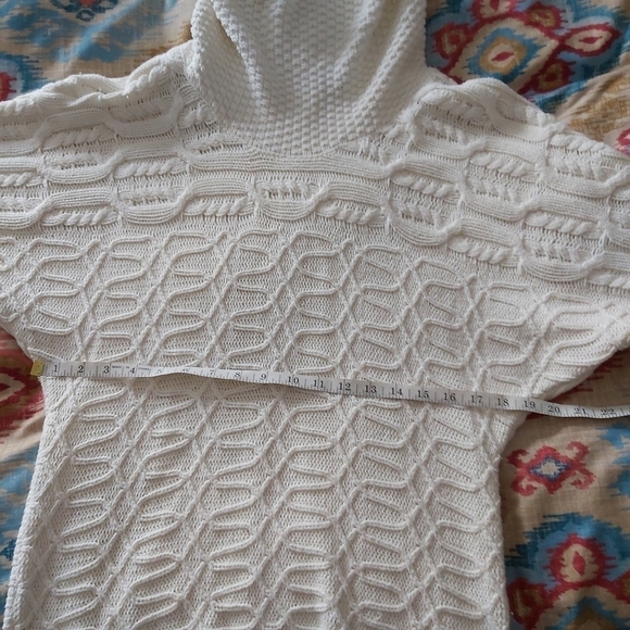 𝅺Cable knit bat sleeve big turtle neck sweater - Picture 8 of 8